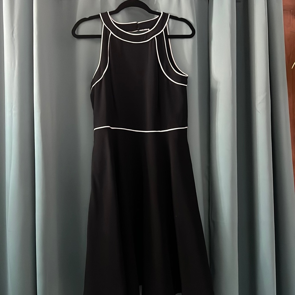 S/L black and white dress with flared bottom and open back. WHBM sz 10